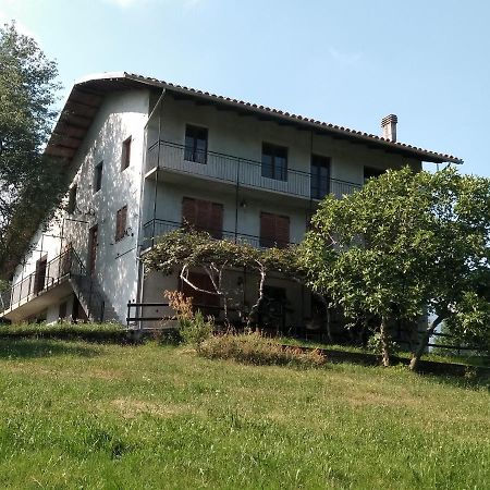 Ferienwohnung La Casa Nel Verde Alice Superiore Exterior foto